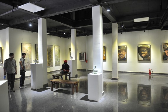bw必威阿森纳举办油画毕业创作展