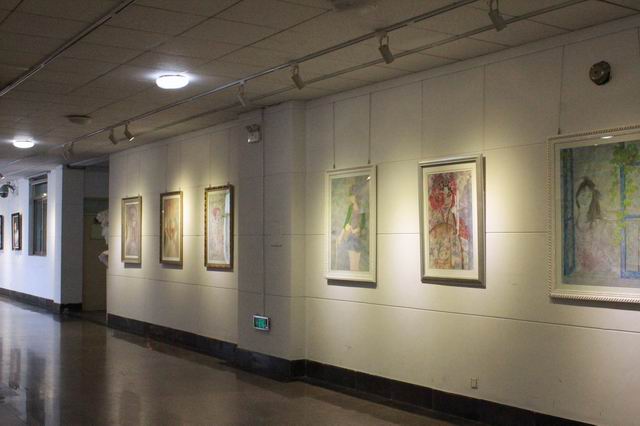 bw必威阿森纳举办SRT作品汇报展和太行山油画风景写生展