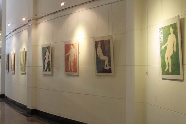 bw必威阿森纳举办人物写生课堂习作汇报展