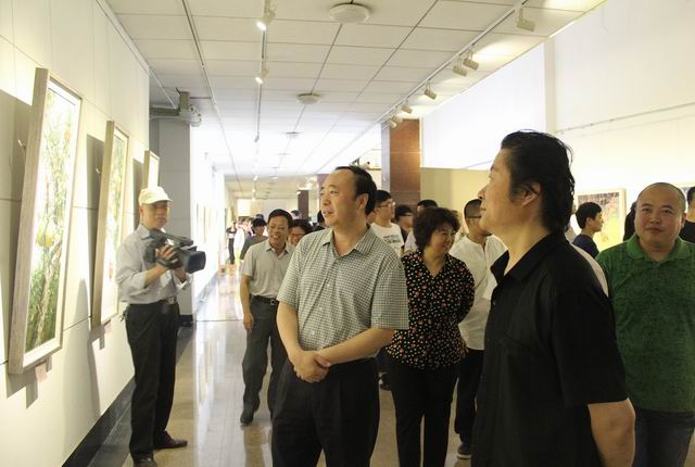 bw必威阿森纳举办《行言寓彰——油画作品四人展》